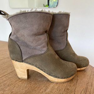 No.6 5" Pull On Shearling Clog Boot on High Heel in Khaki Suede, Size EUR 35
